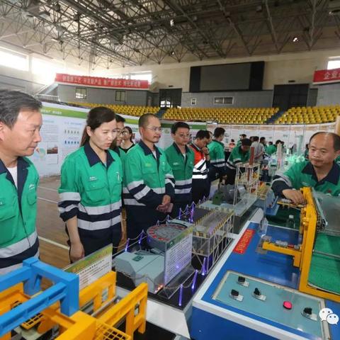 持正革新,演员明星合影与金川路况实时热议